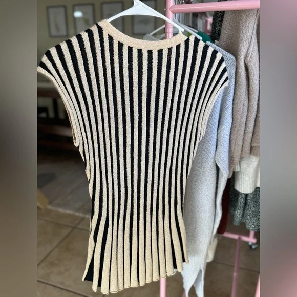 NWT Zara Stripped Top - Picture 4 of 6